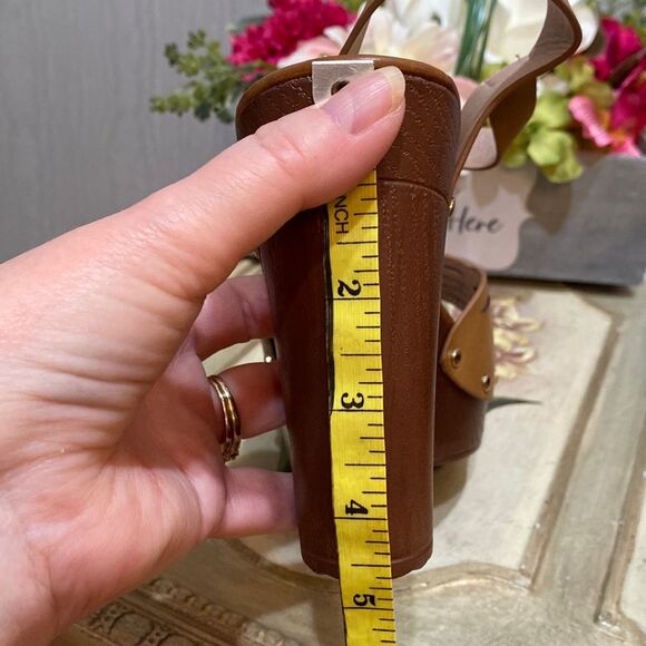 Kayleen Los Angeles Queen Studded Sandals Sz 8.5 NWOT - Picture 14 of 16